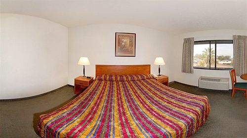 Baymont By Wyndham Hotel Ontario